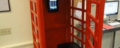 Skype et un iPad dans une cabine téléphonique !