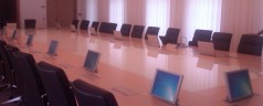 Une salle de conseil équipée par EAVS