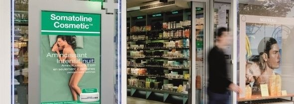 Futuramedia installe ses écrans publicitaires sur les vitrines des pharmacies