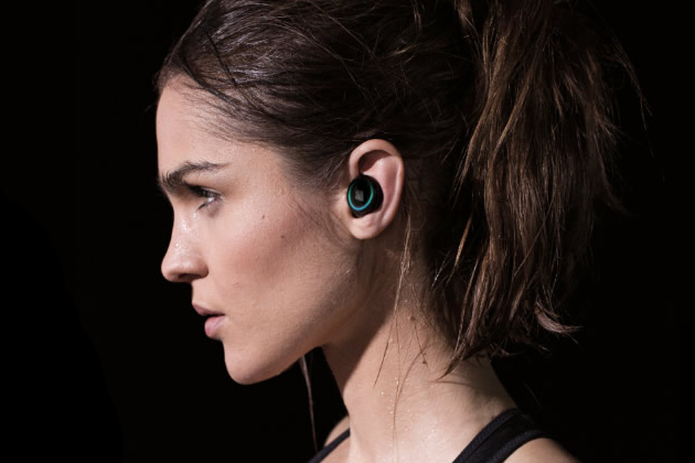 The-Dash-Wireless-Smart-In-Ear-Headphones-2