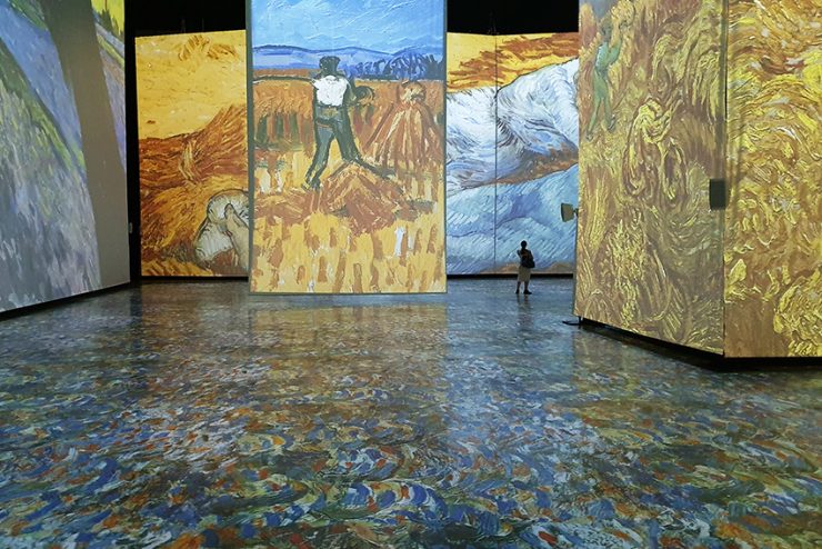 L'installation du mois : une immersion totale dans l'œuvre de Van Gogh