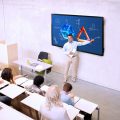 Les écrans Philips T-Line intègrent la solution cloud i3 Technologies pour l'enseignement